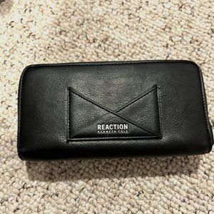 Kenneth Cole Women's Wallet